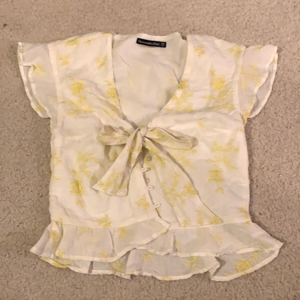 Romantic Embroided crop top